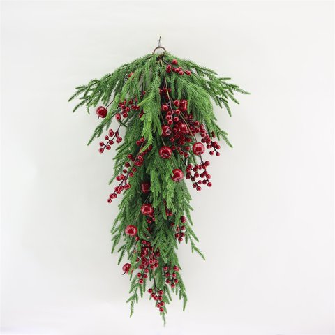 Xmas T'Trop Norfolk With Red Berries