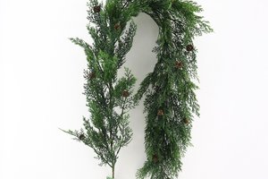 Xmas Garland With Pines