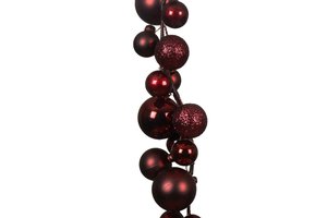 Xmas Garland With Matt & Shiny Ball