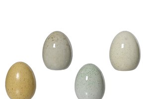 Egg Deco Reactive Glaze