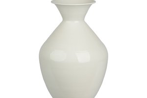 Vase Shiny White