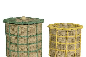 Basket With Flower Shape Lid