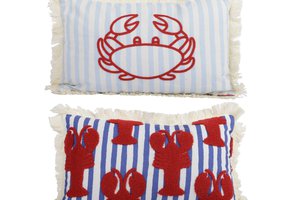Cushion With Lobster & Crab