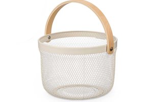 Basket Rounded With Wooden Handle
